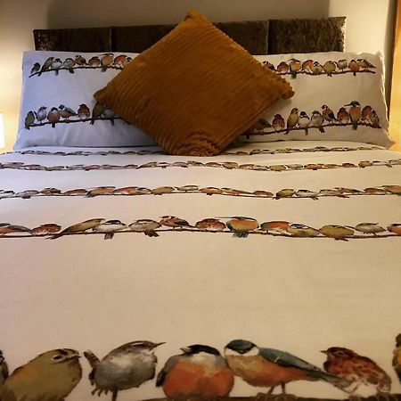 Clarabel'S Guest House- The Nook Wombourn Екстериор снимка