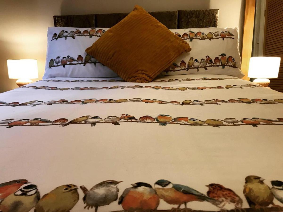 Clarabel'S Guest House- The Nook Wombourn Екстериор снимка